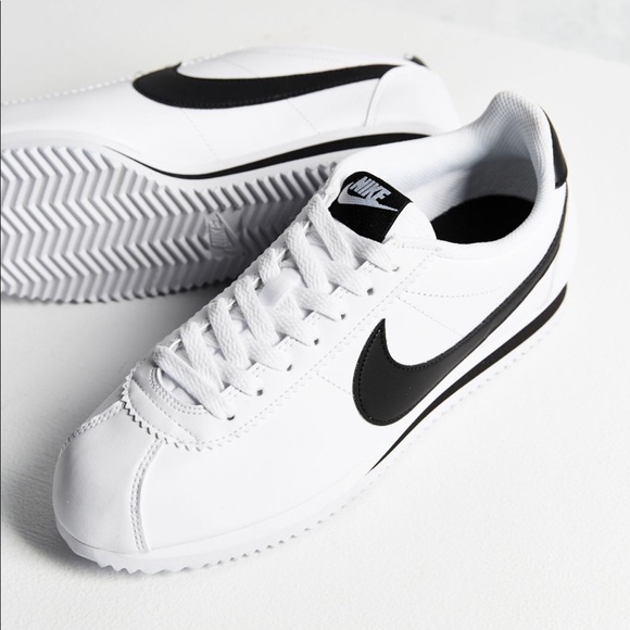 Nike Classic Cortez Sneakers - Picture 2 of 8